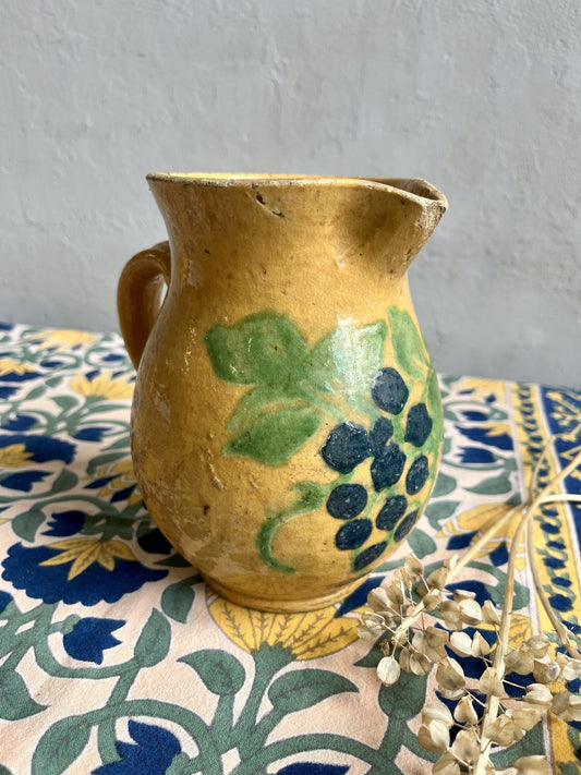Pichet en terre cuite