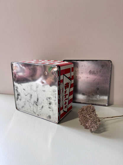 Boîte métallique vintage Buhler