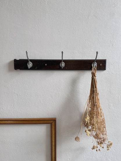 Portemanteau mural en bois foncé - 3 crochets
