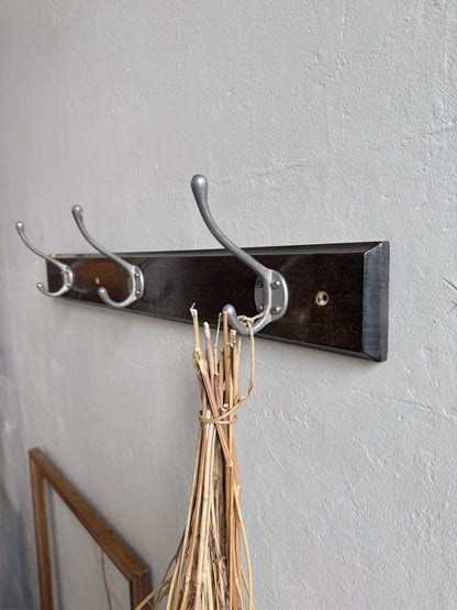 Portemanteau mural en bois foncé - 3 crochets