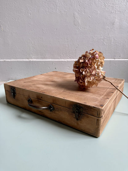 Boîte/valise ancienne en bois