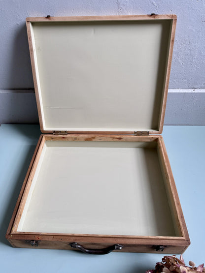 Boîte/valise ancienne en bois