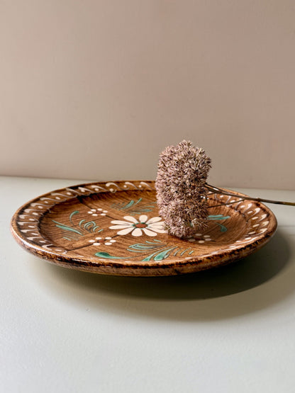 Plat rond en céramique alsacienne