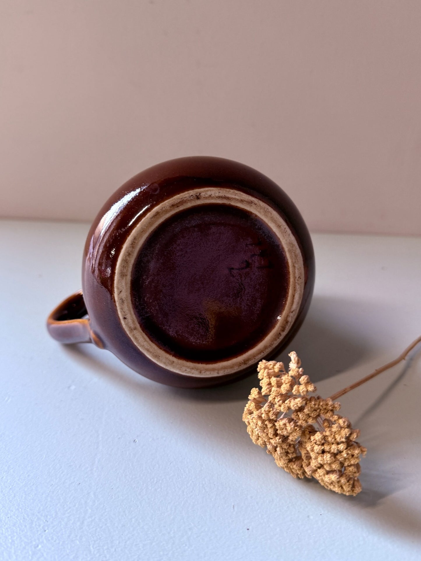 Pot à lait émaillé marron