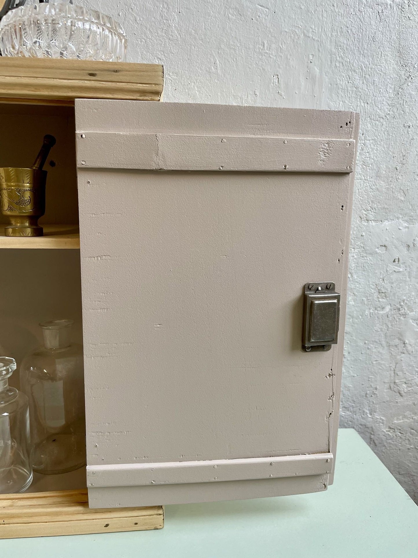 Petite armoire murale