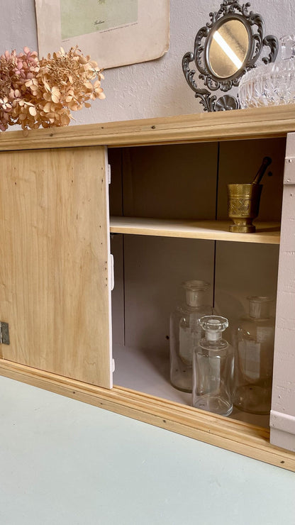 Petite armoire murale