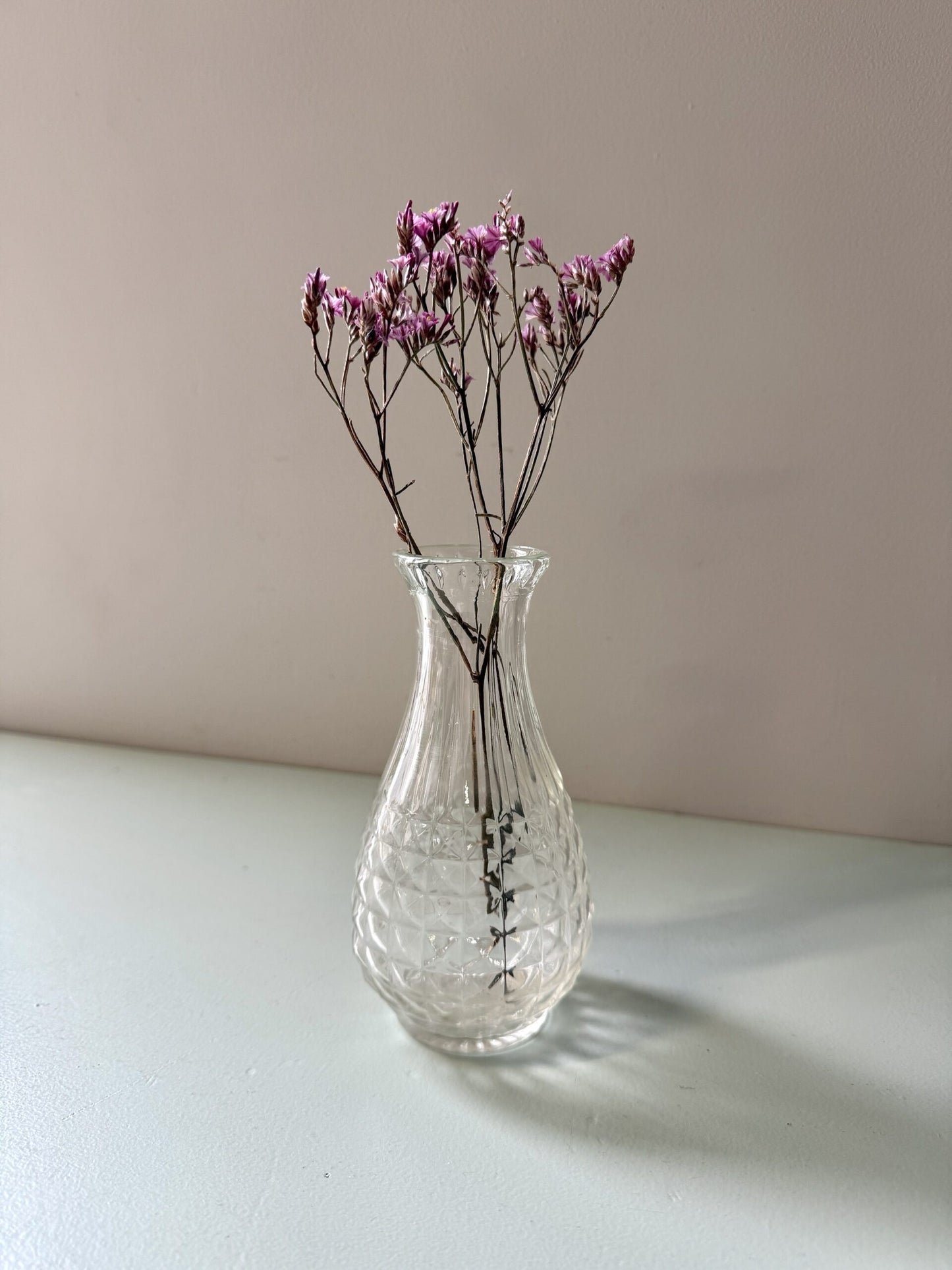 Vase/soliflore en verre ciselé