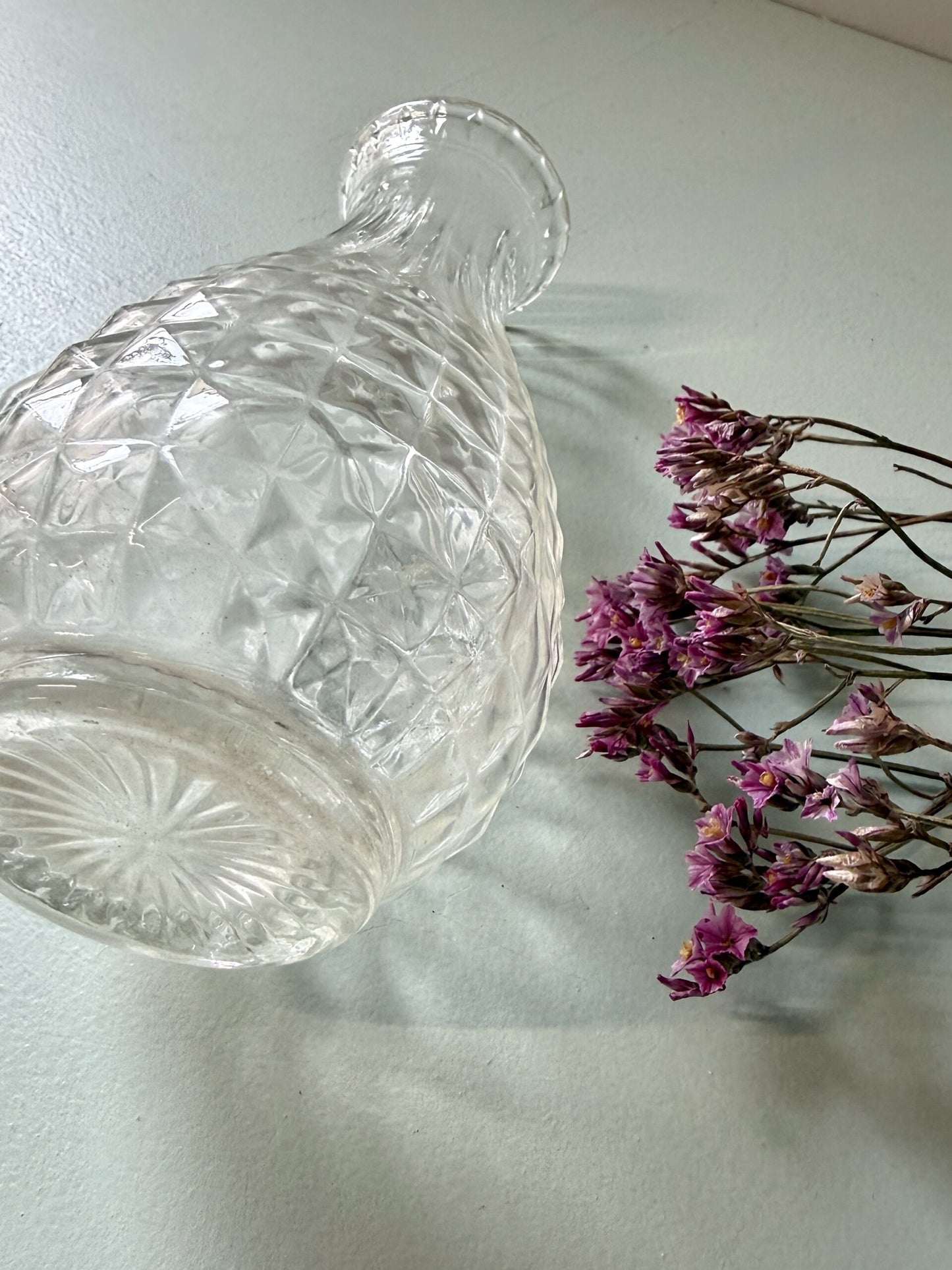 Vase/soliflore en verre ciselé