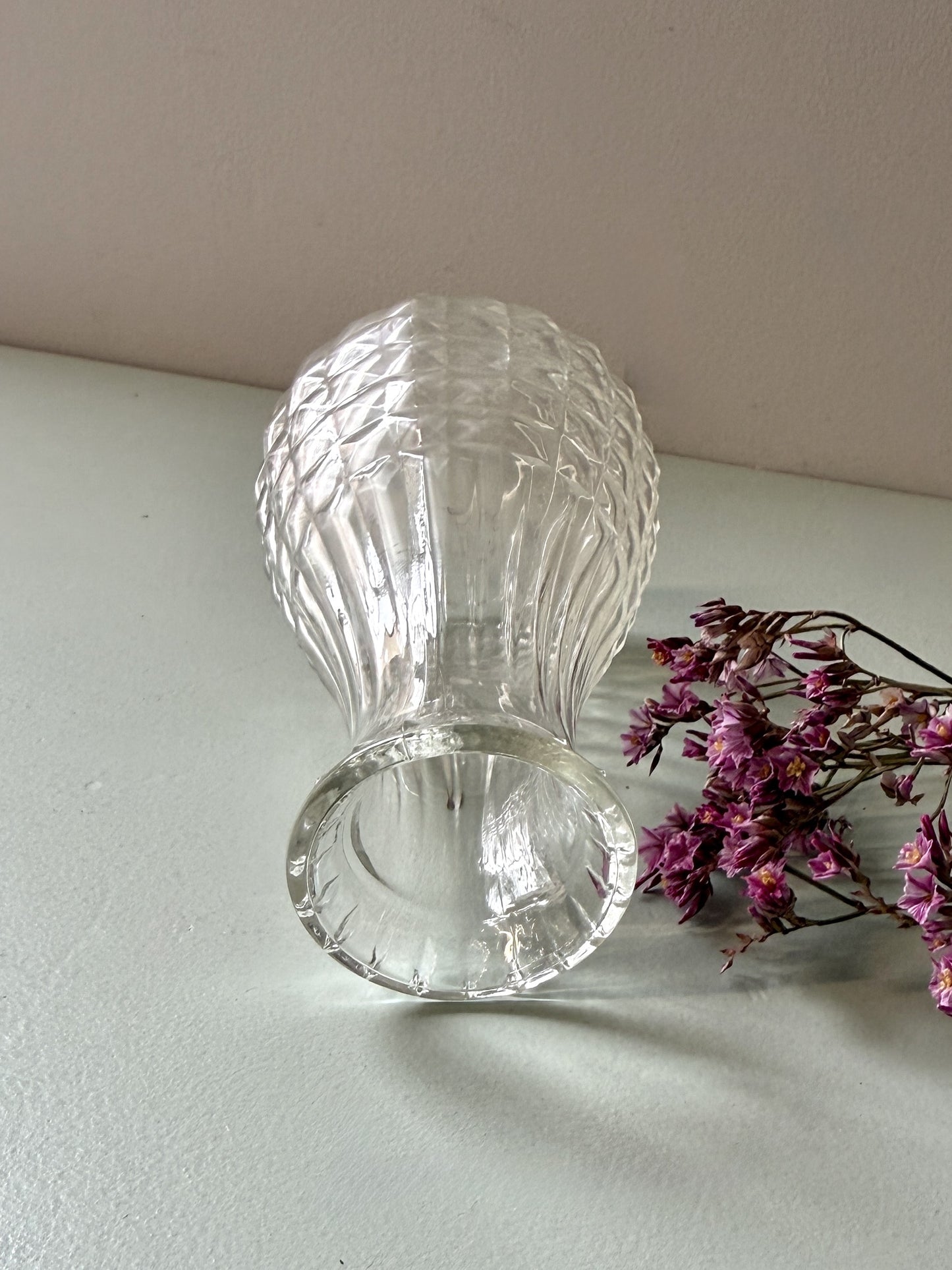 Vase/soliflore en verre ciselé