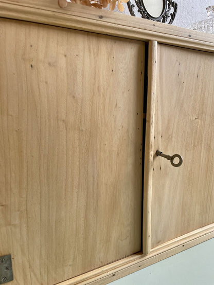 Petite armoire murale