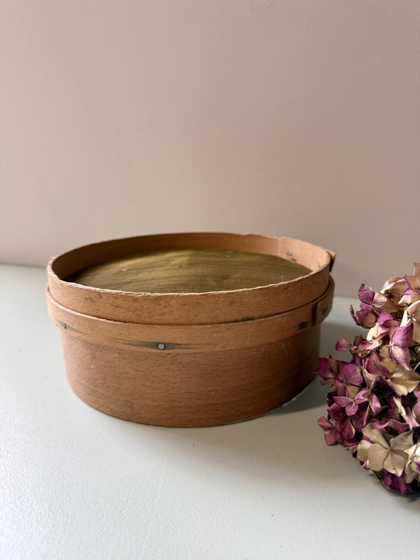 Tamis en bois de petite taille