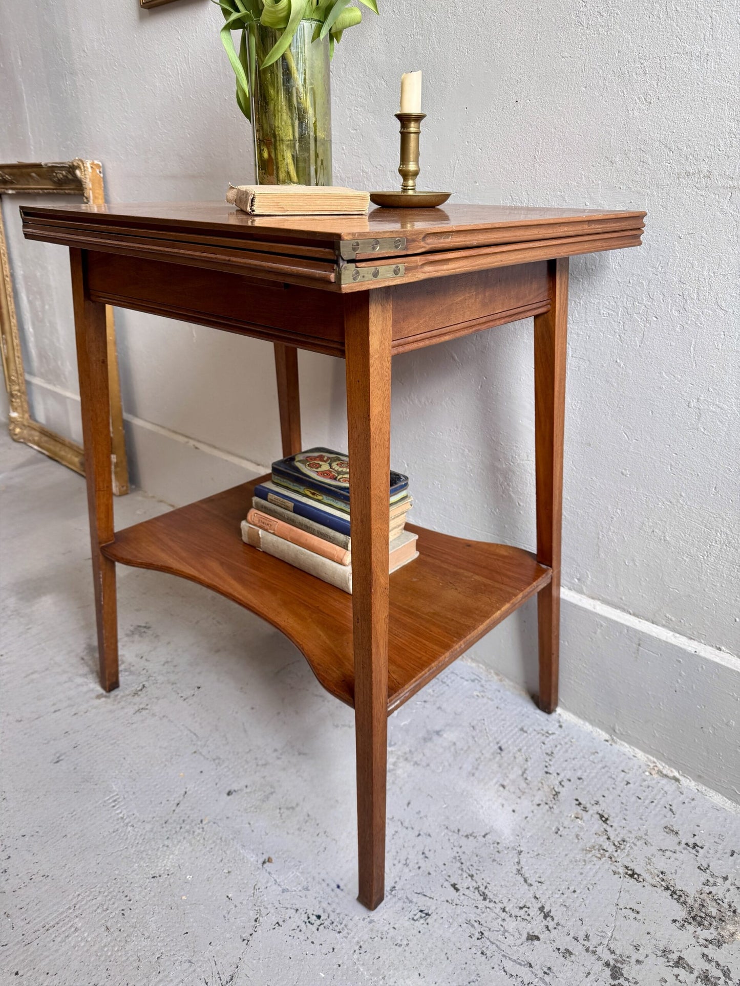 Table de jeu en bois avec plateau pivotant