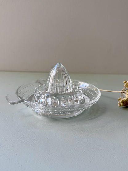 Presse-agrumes vintage en verre