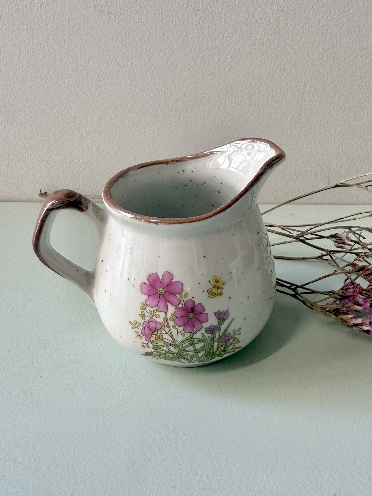 Pot à lait décor floral