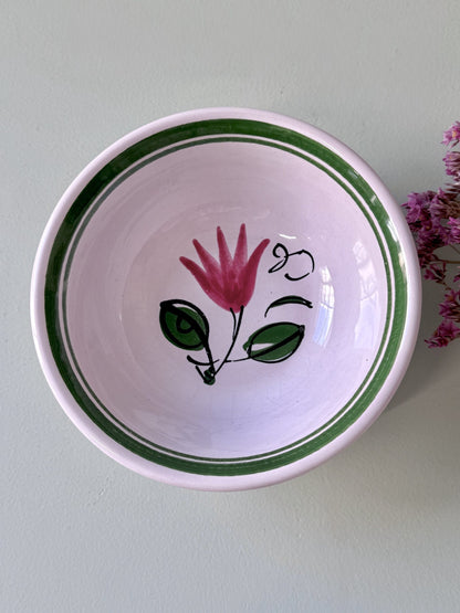 Bol émaillé à décor floral