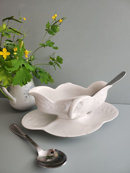 Saucière ancienne en porcelaine blanche - Patine