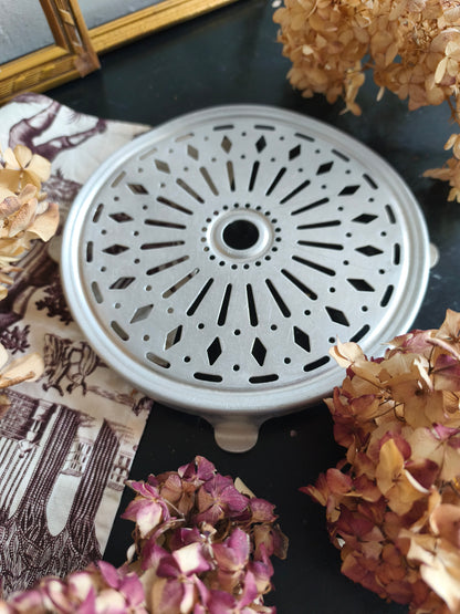 Sous plat en aluminium   Patine