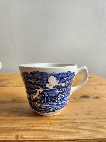 Tasse à café en porcelaine anglaise lot 4   Patine