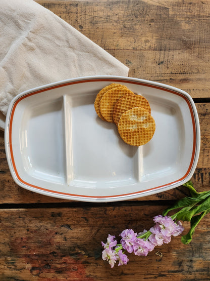 Plateau avec compartiments en porcelaine française   Patine