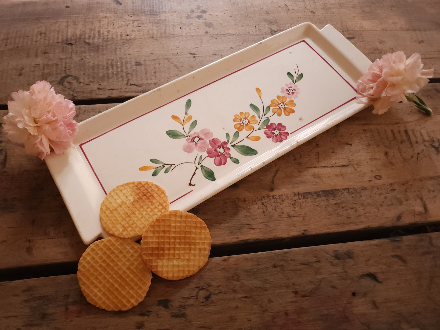Plateau en céramique Sarreguemines motif floral   Patine