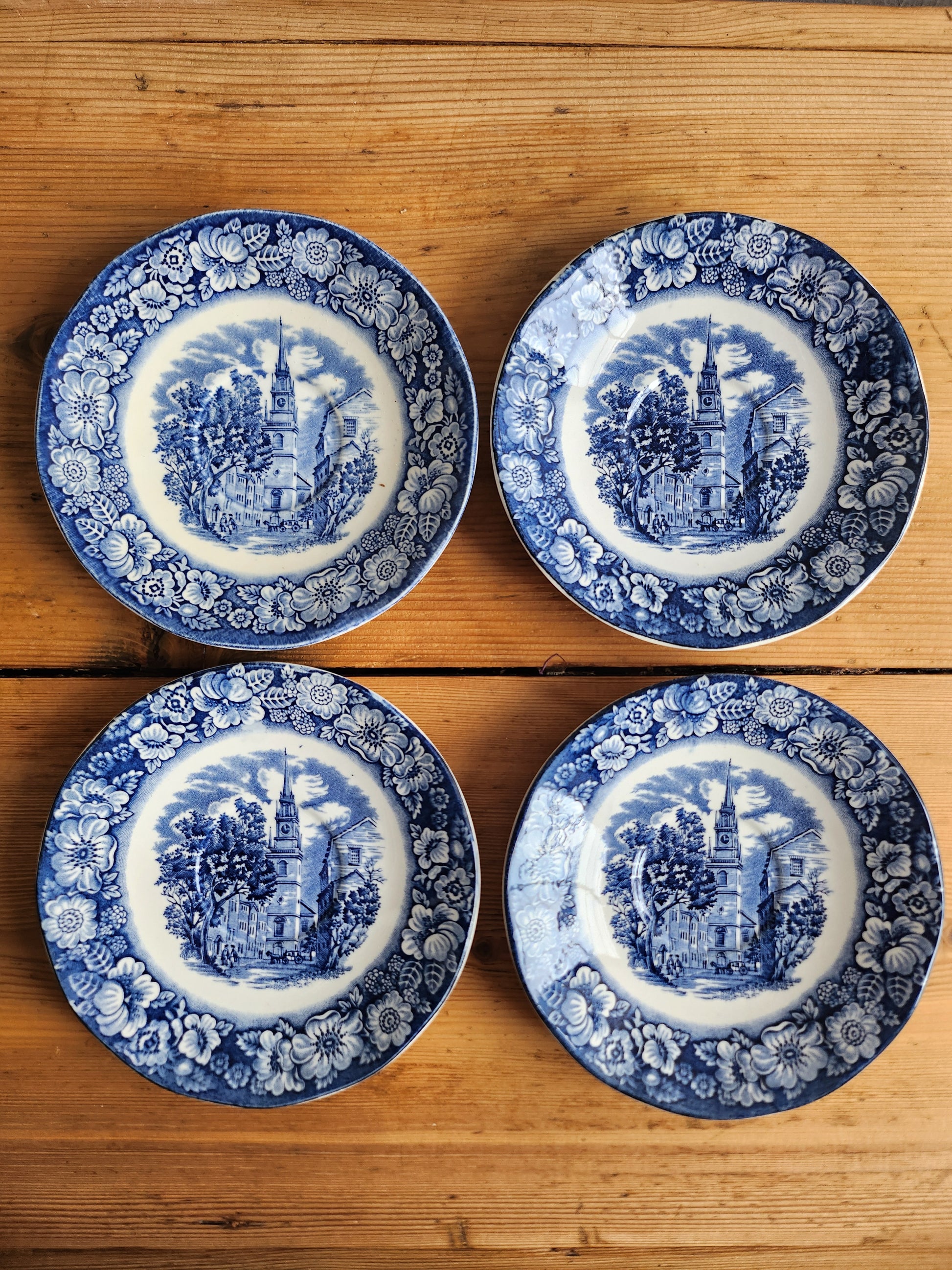 Tasse à café + assiettes en faïence fabriquées en Angleterre lot de 4   Patine