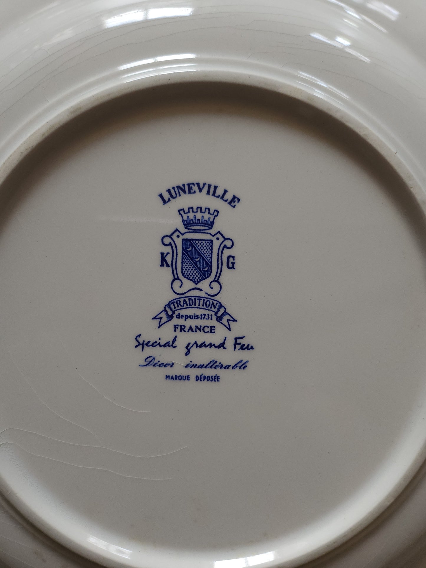 Plat rond Lunéville style anglais   Patine
