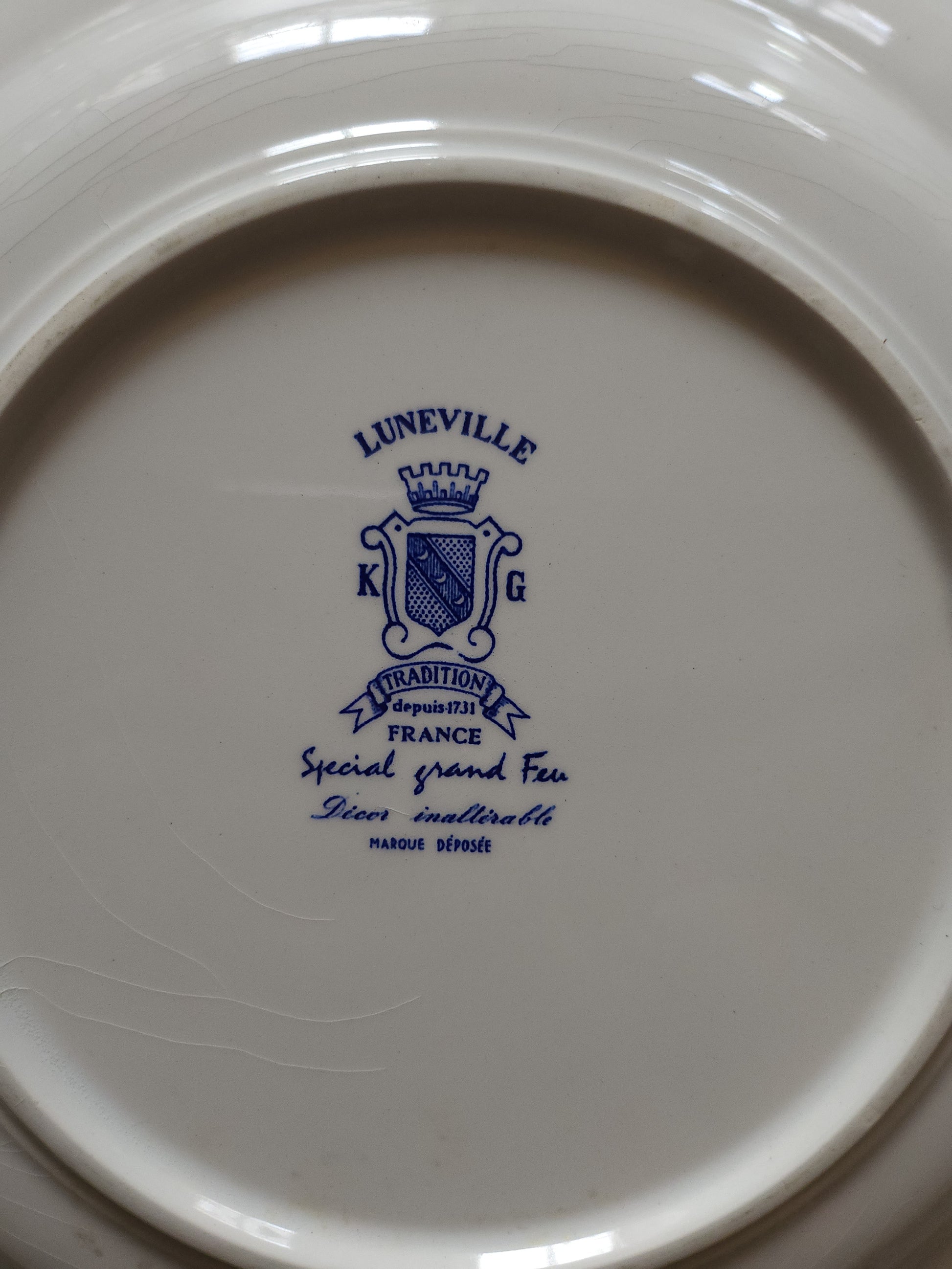 Plat rond Lunéville style anglais   Patine