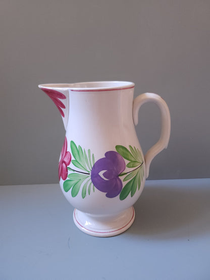 Cruche en faïence de Sarreguemines à motif floral   Patine