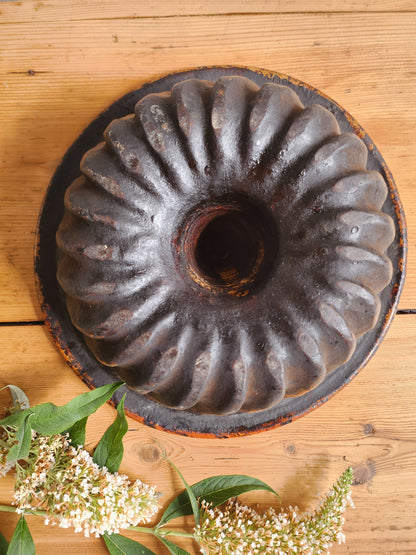 Moule à kougelhopf en terre cuite   Patine