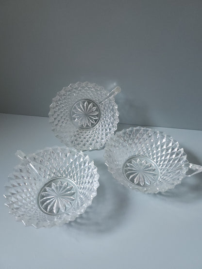 Tasse en cristal ciselé lot de 3   Patine