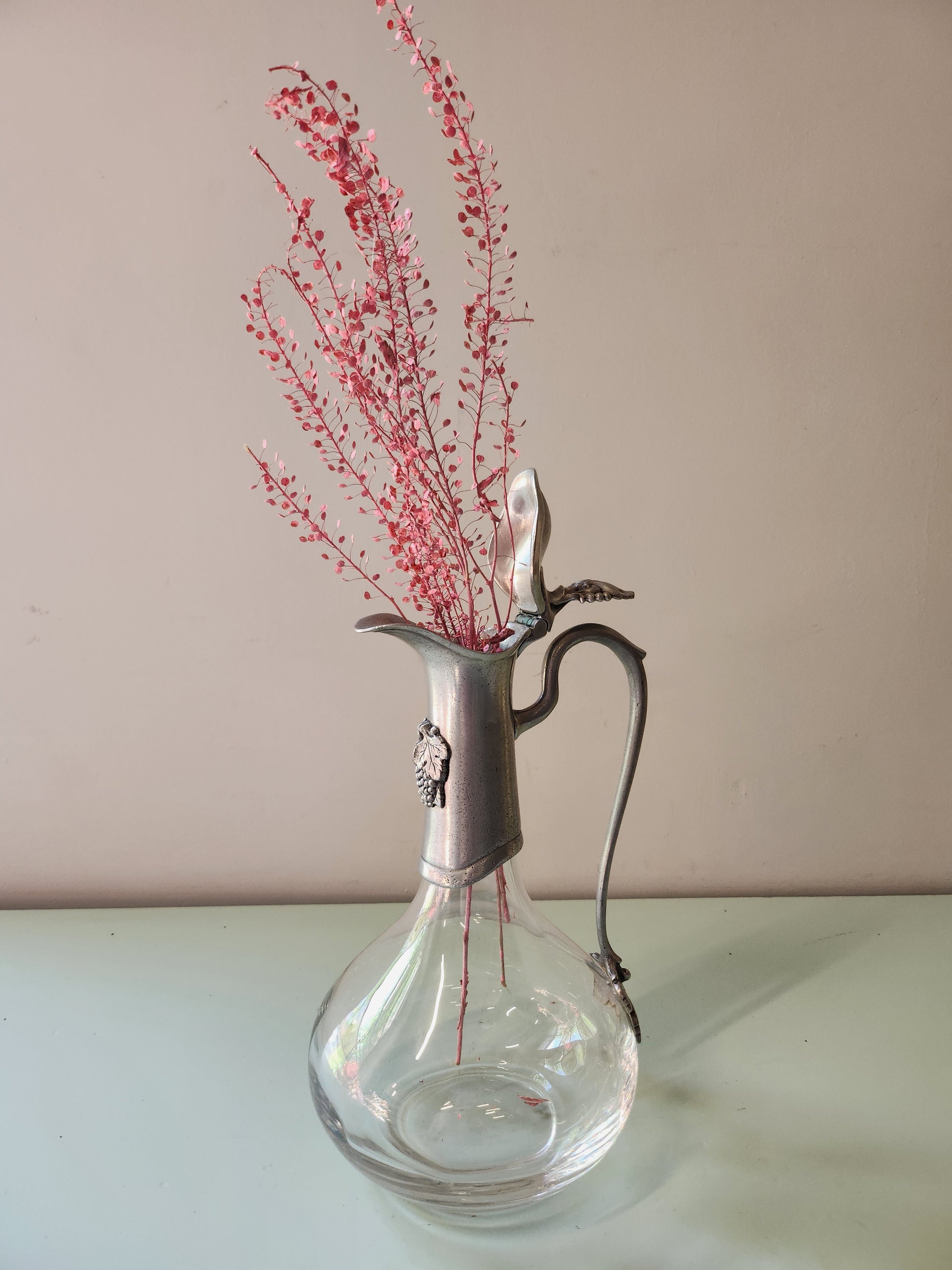Carafe à vin en verre et en étain   Patine