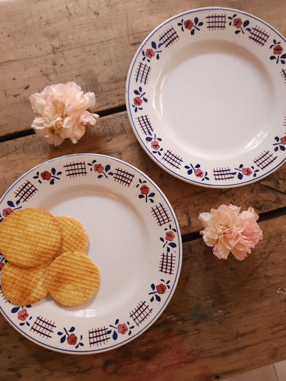 Assiettes plates en céramique Niderviller lot de 2   Patine