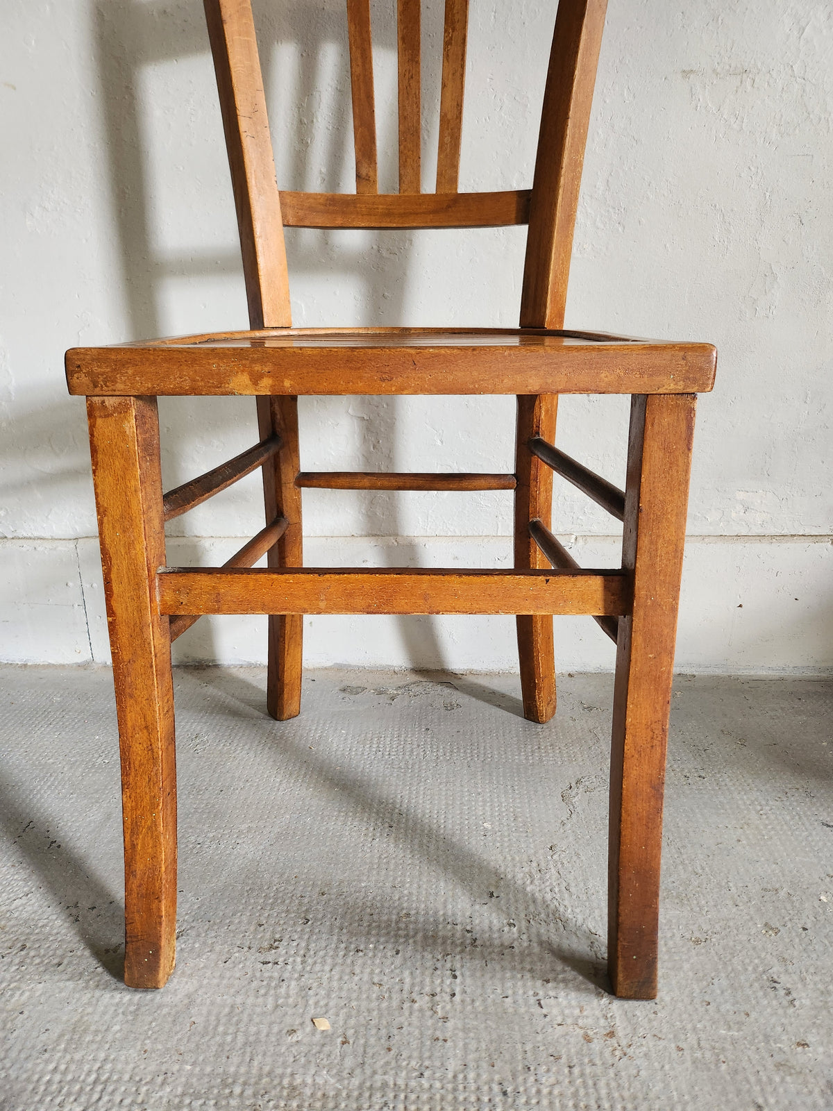 Chaise en bois   Patine
