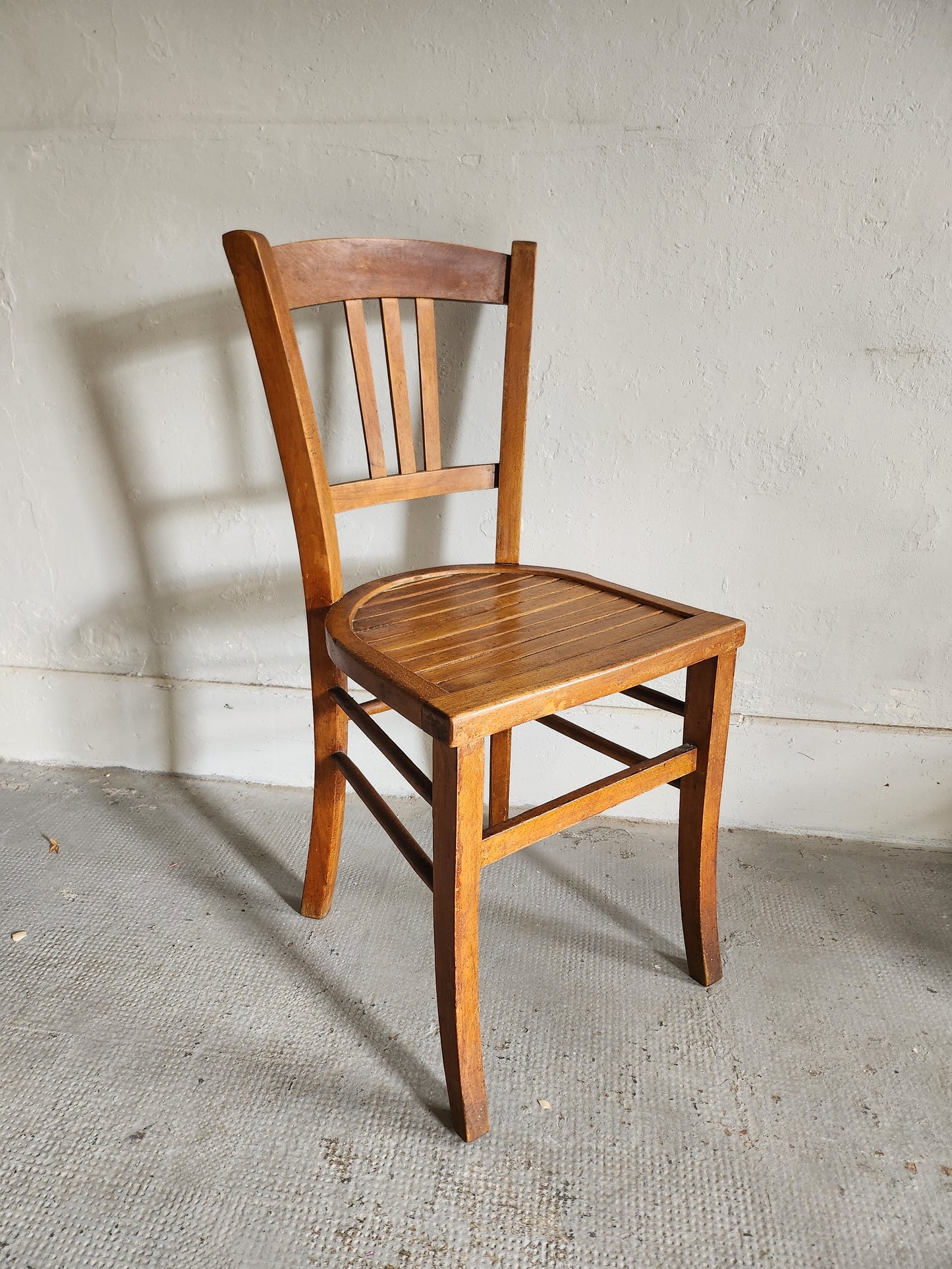 Chaise en bois   Patine