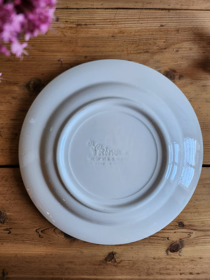 Assiette plate "femme à la voiture" lot de 2   Patine