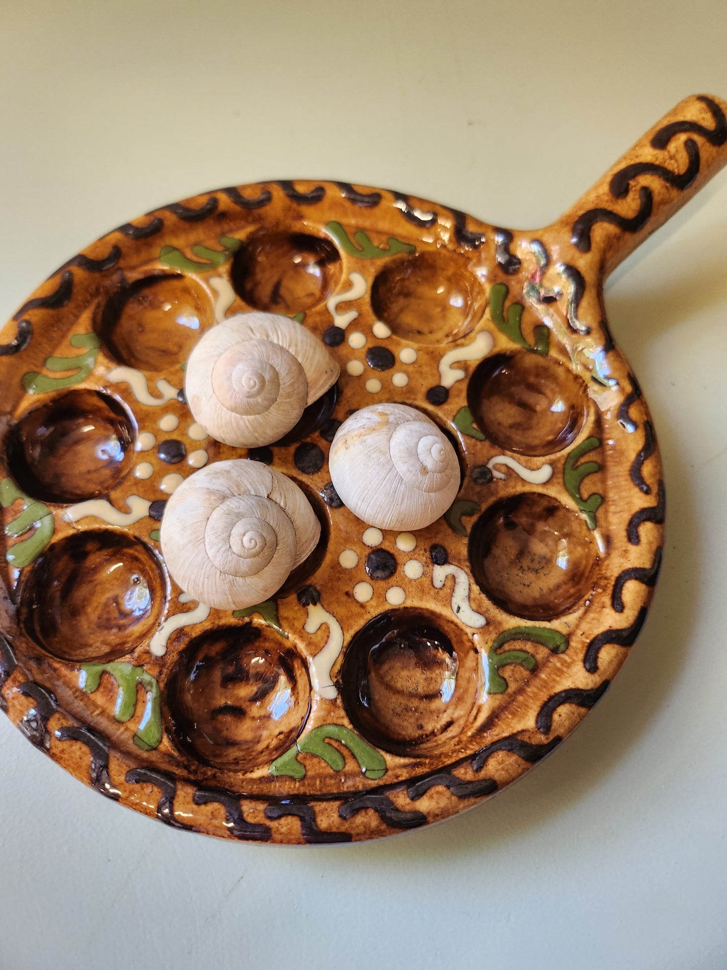 Plat à escargots 12 trous   Patine