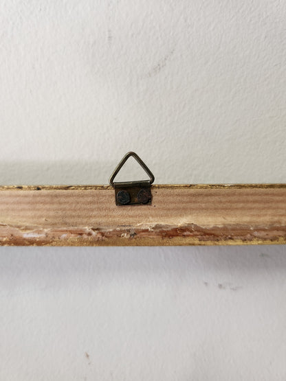 Cadre doré à suspendre vintage   Patine