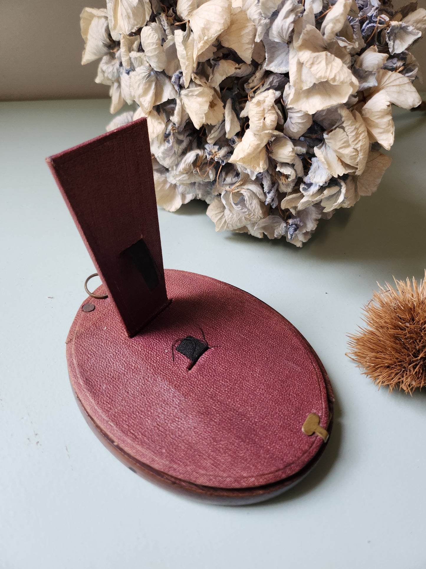 Mini cadre en bois ovale
