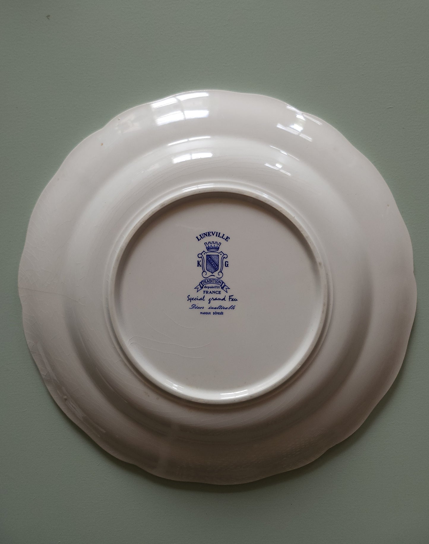 Plat rond Lunéville style anglais   Patine