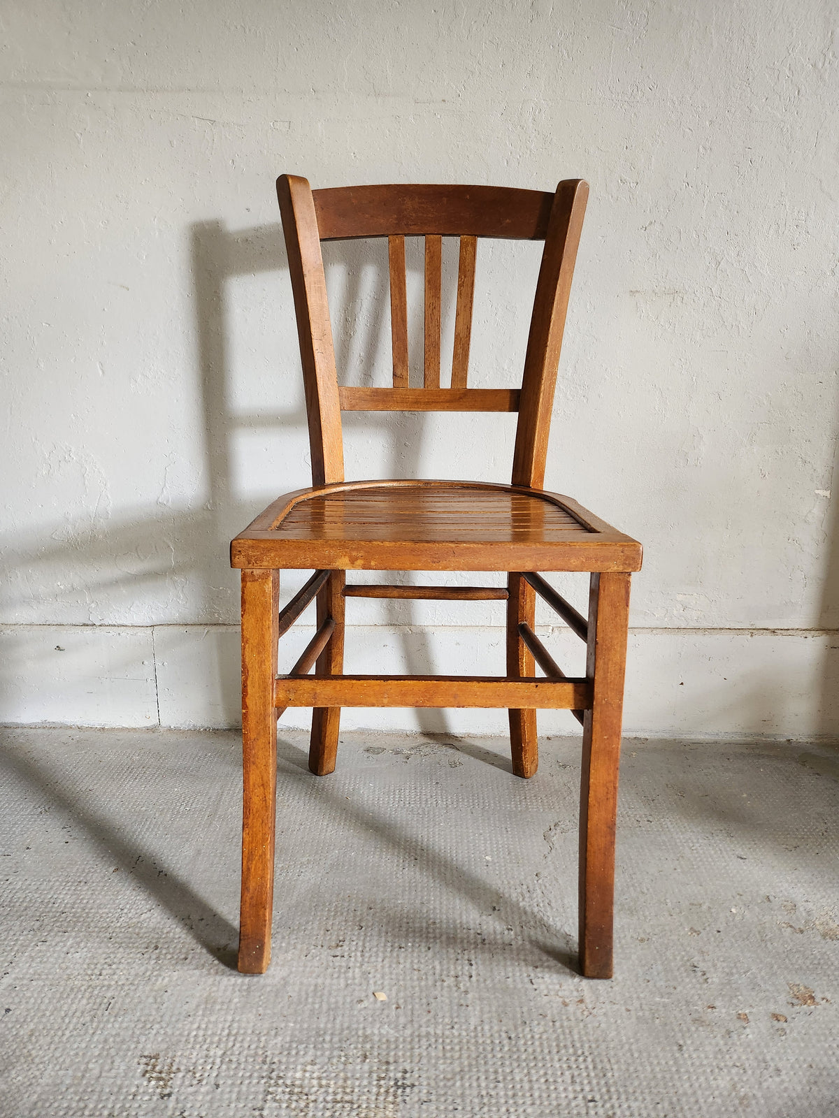 Chaise en bois   Patine