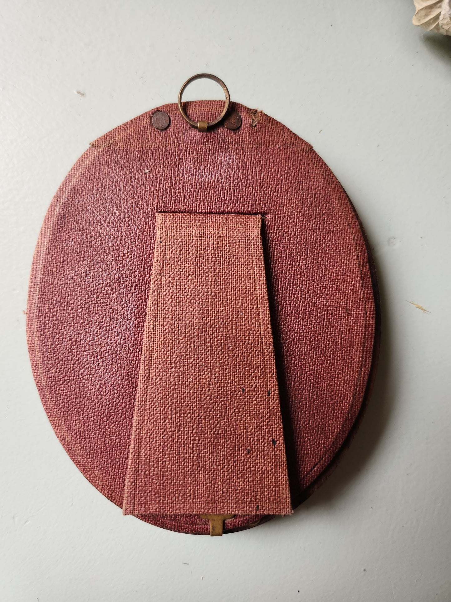 Mini cadre en bois ovale