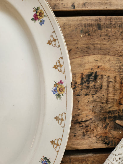 Plat en porcelaine Sarreguemines motif floral
