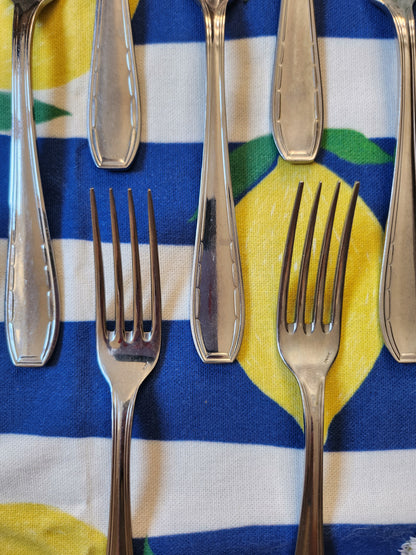 Fourchette en métal argenté lot de 12   Patine