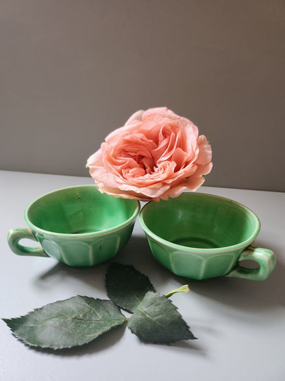 Tasses vertes en céramique lot de 2   Patine