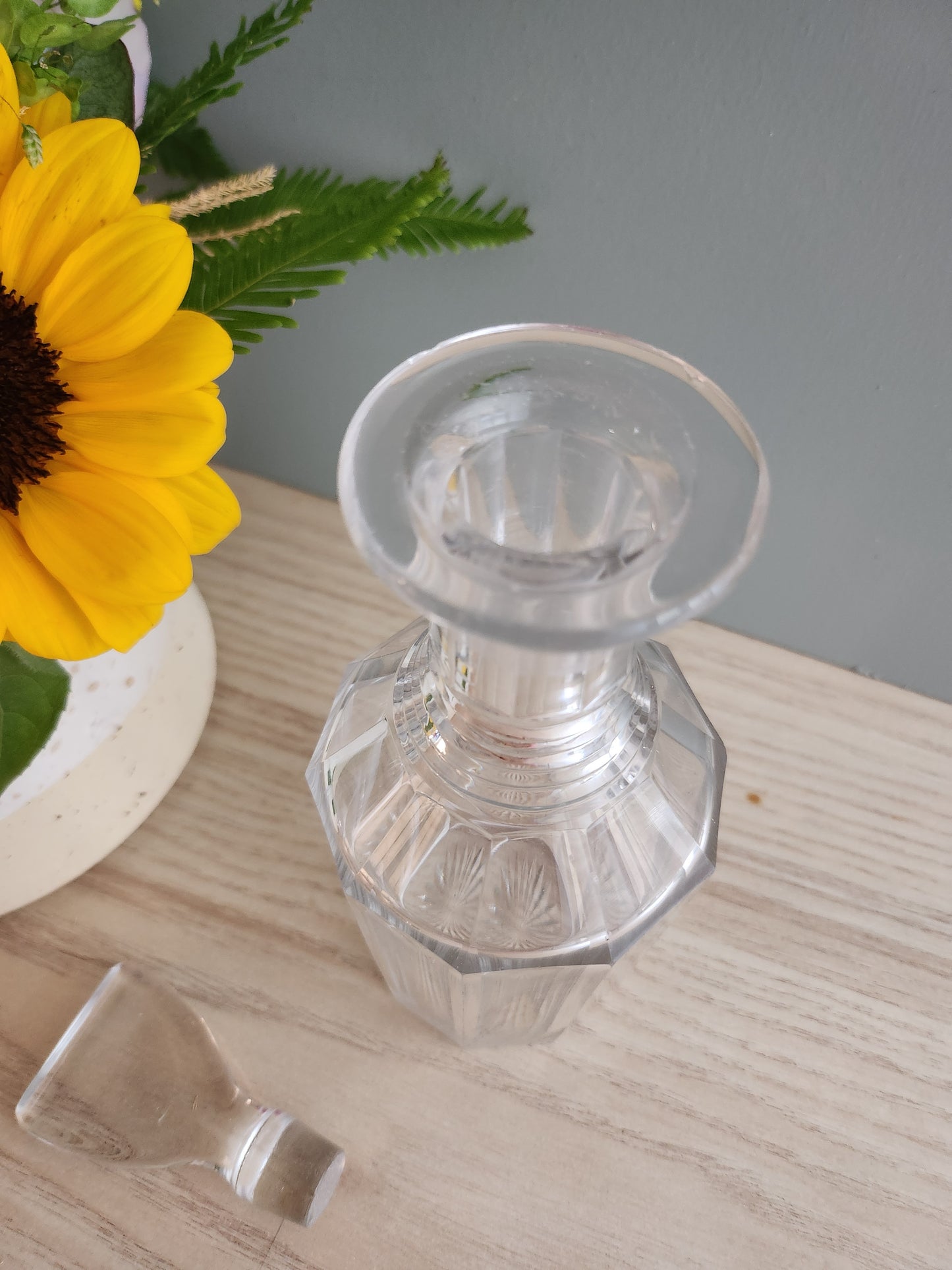 Bouteille en cristal   Patine