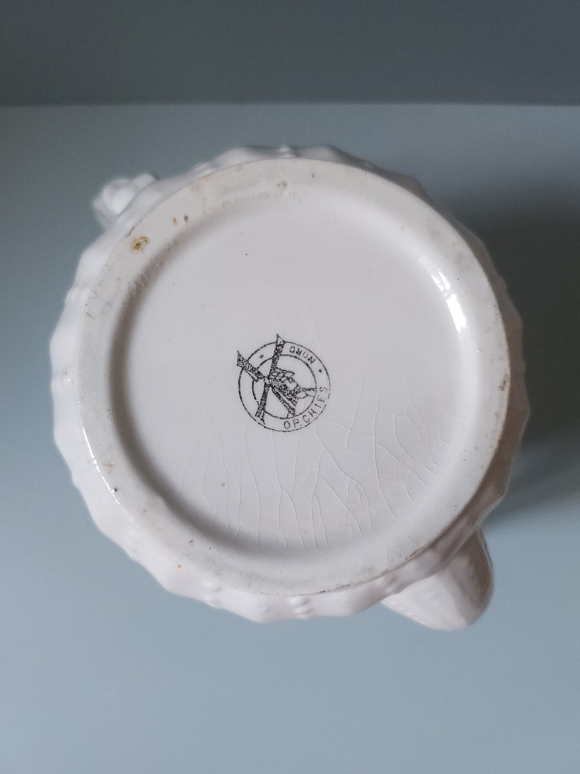 Théière en céramique française fleurie   Patine
