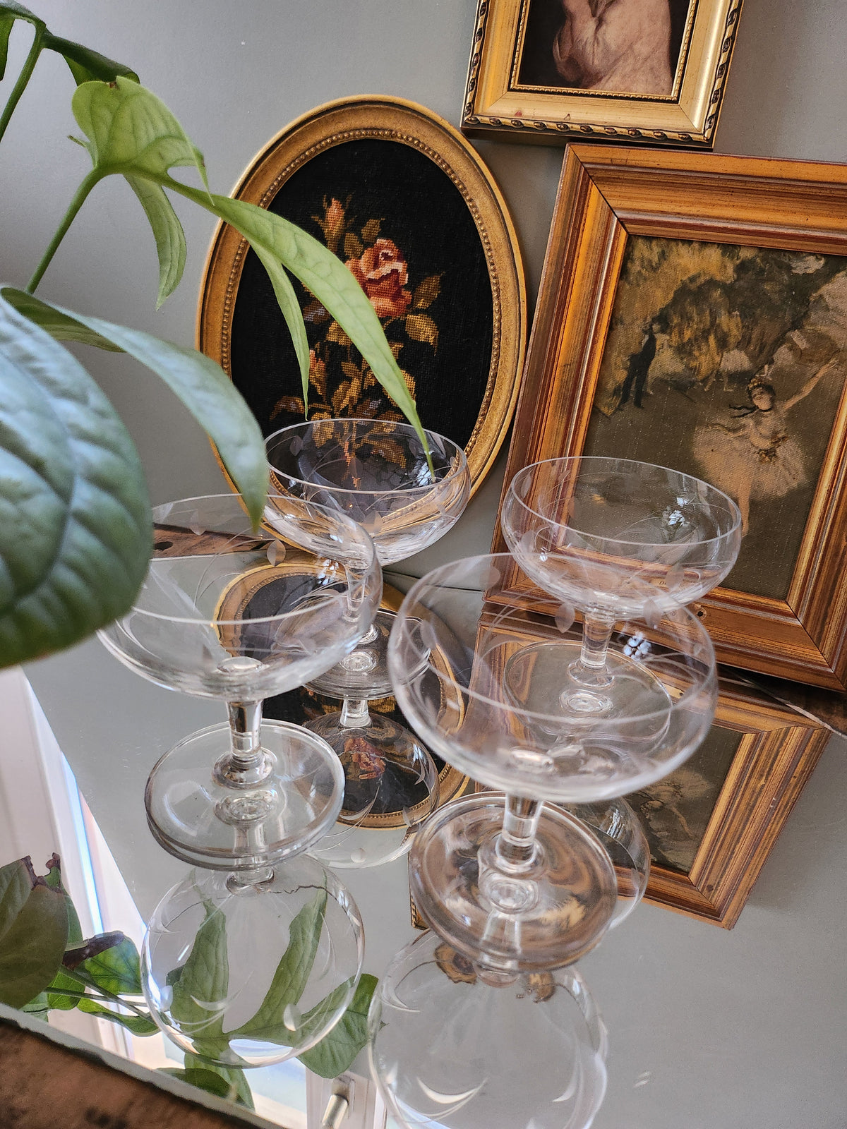 Coupe à champagne en cristal taillé   Patine