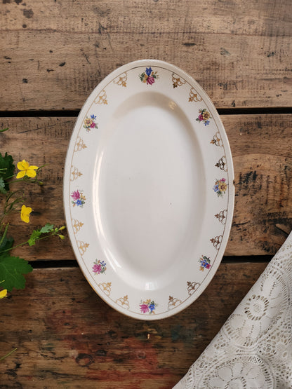 Plat en porcelaine Sarreguemines motif floral