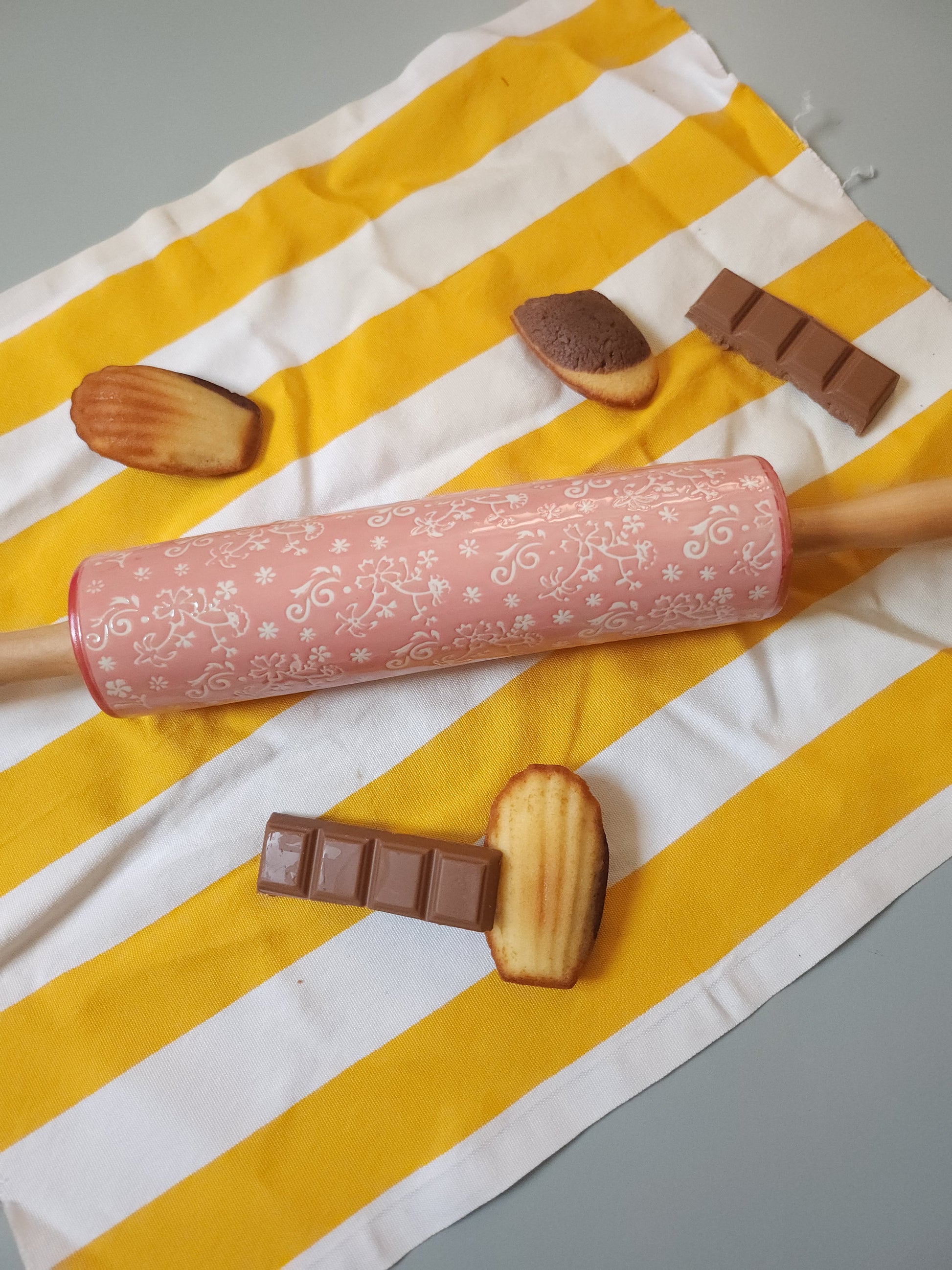 Rouleau à pâtisserie en céramique rose   Patine