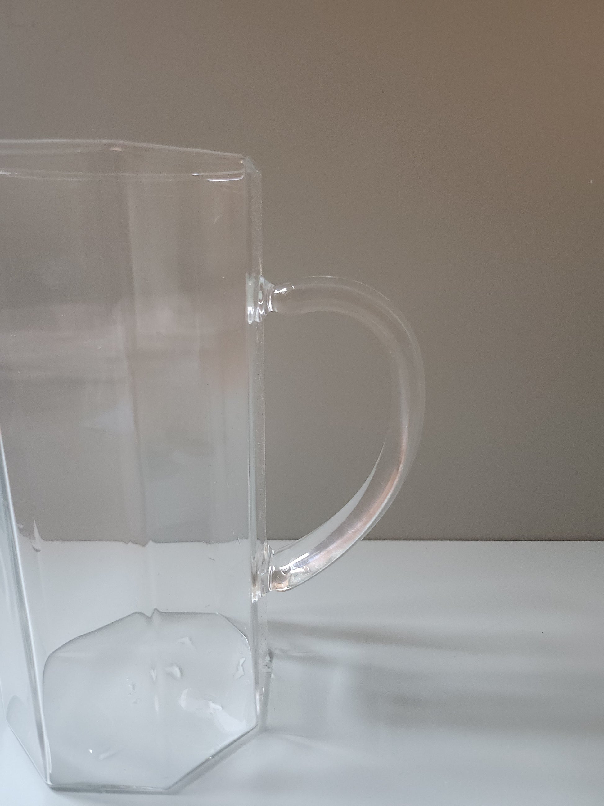 Cruche en verre   Patine